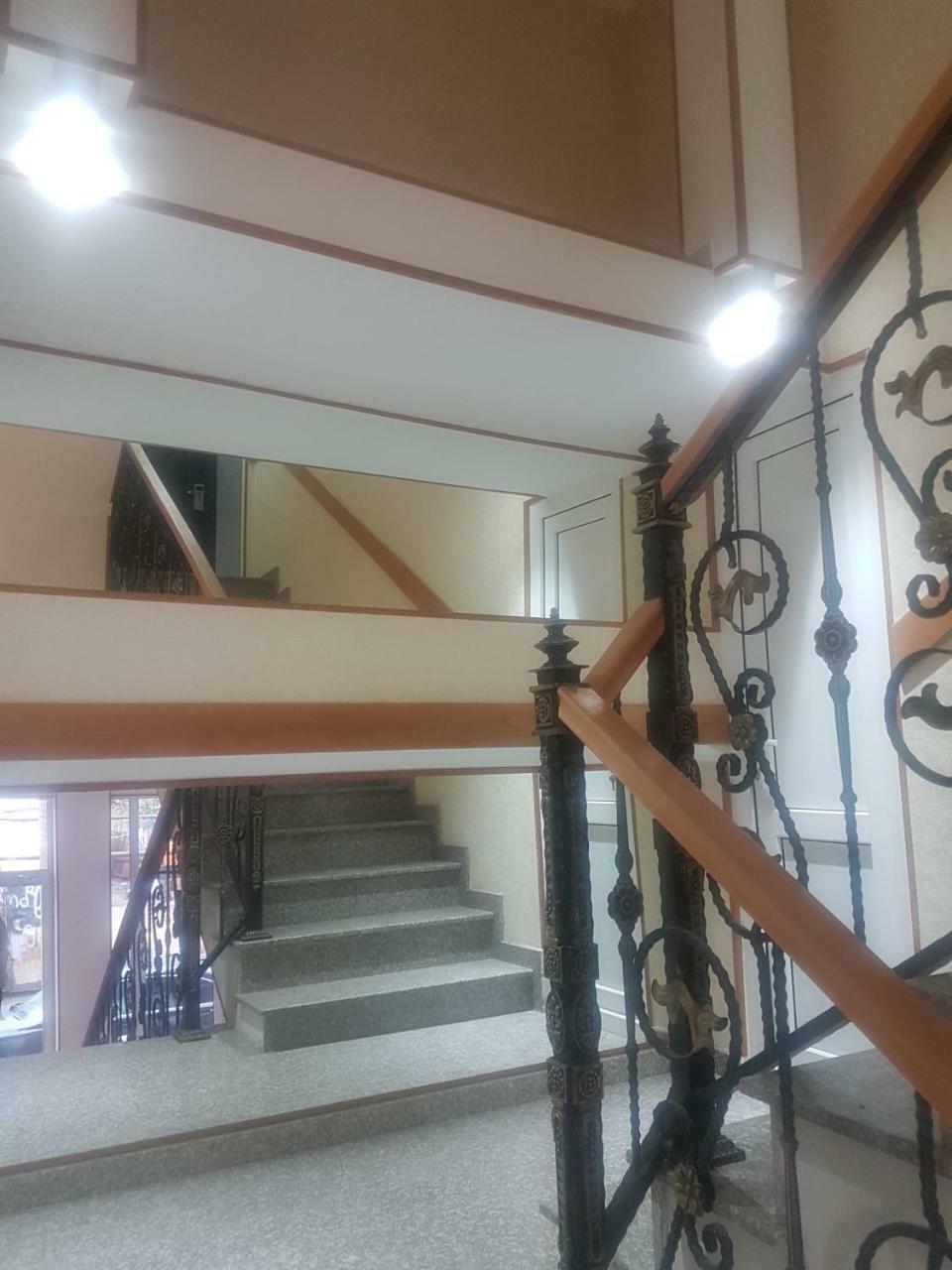 Hotel Leader Tbilisi Exterior photo