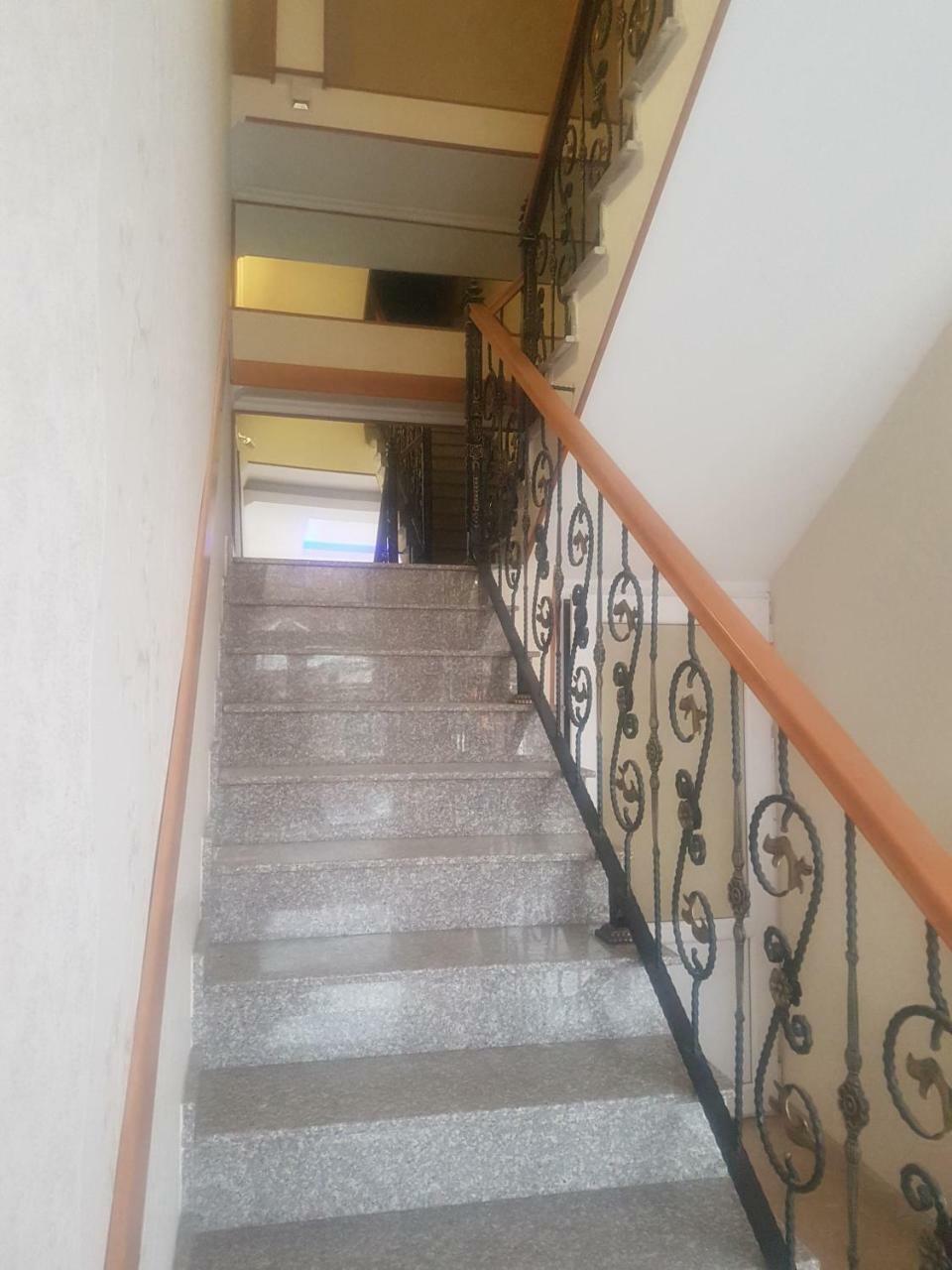 Hotel Leader Tbilisi Exterior photo